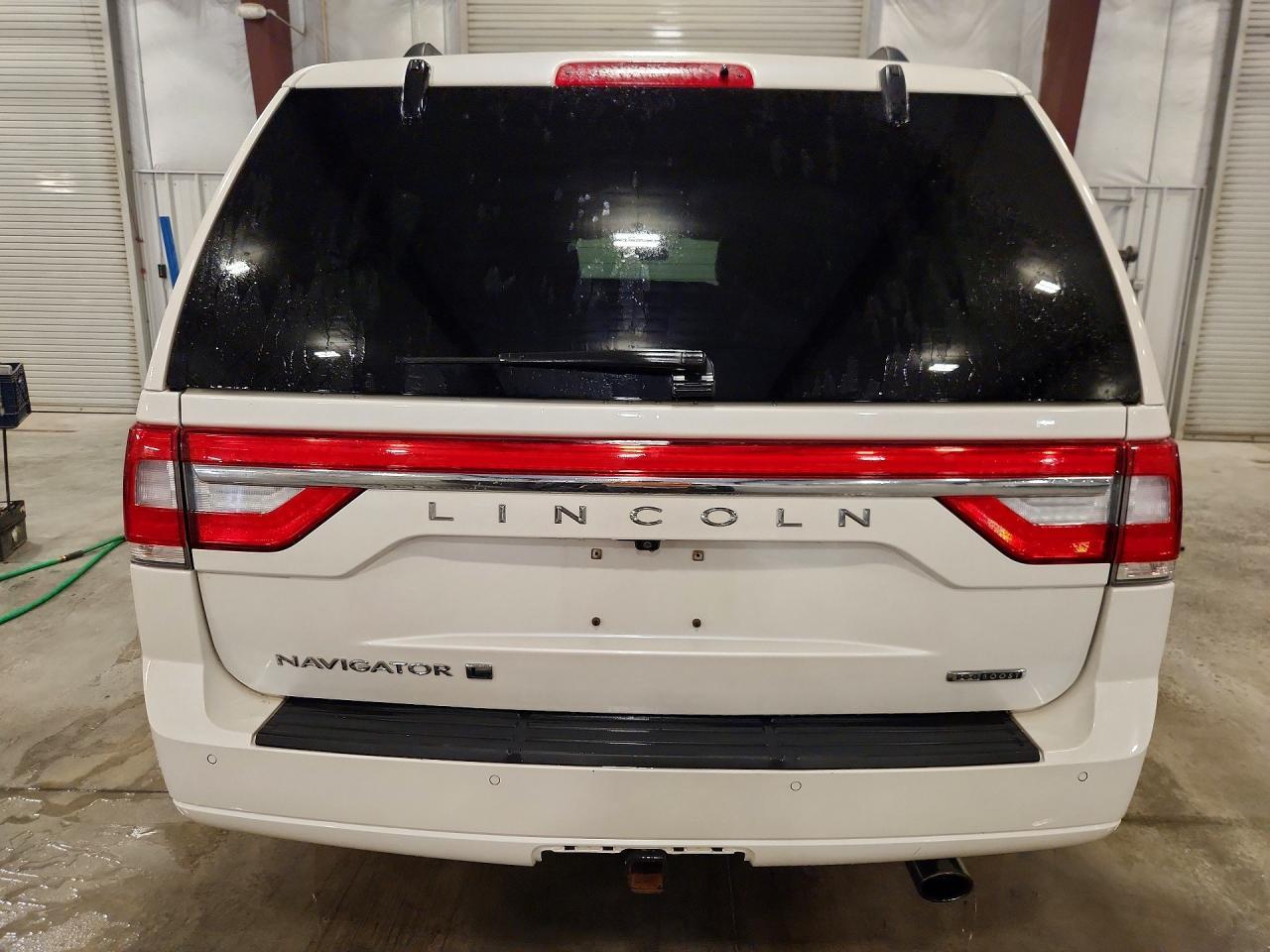 2016 Lincoln Navigator L Select - Image 6