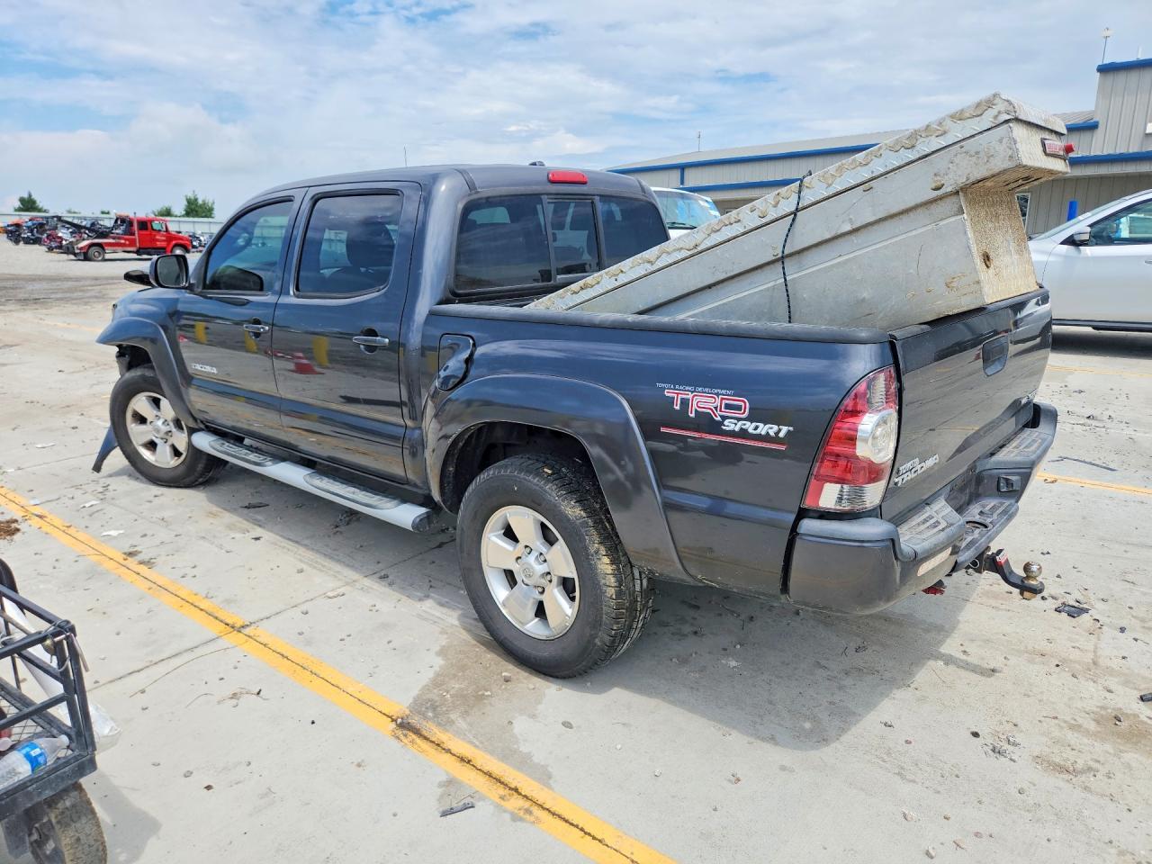 2009 Toyota Tacoma Double Cab - Image 2