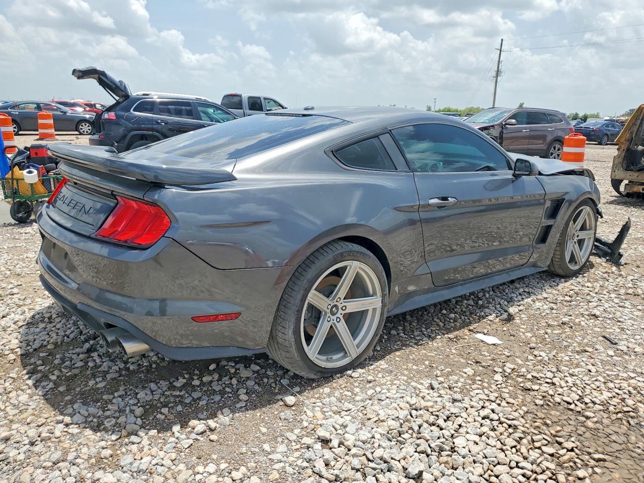 2020 Ford Mustang Gt - Фото 3