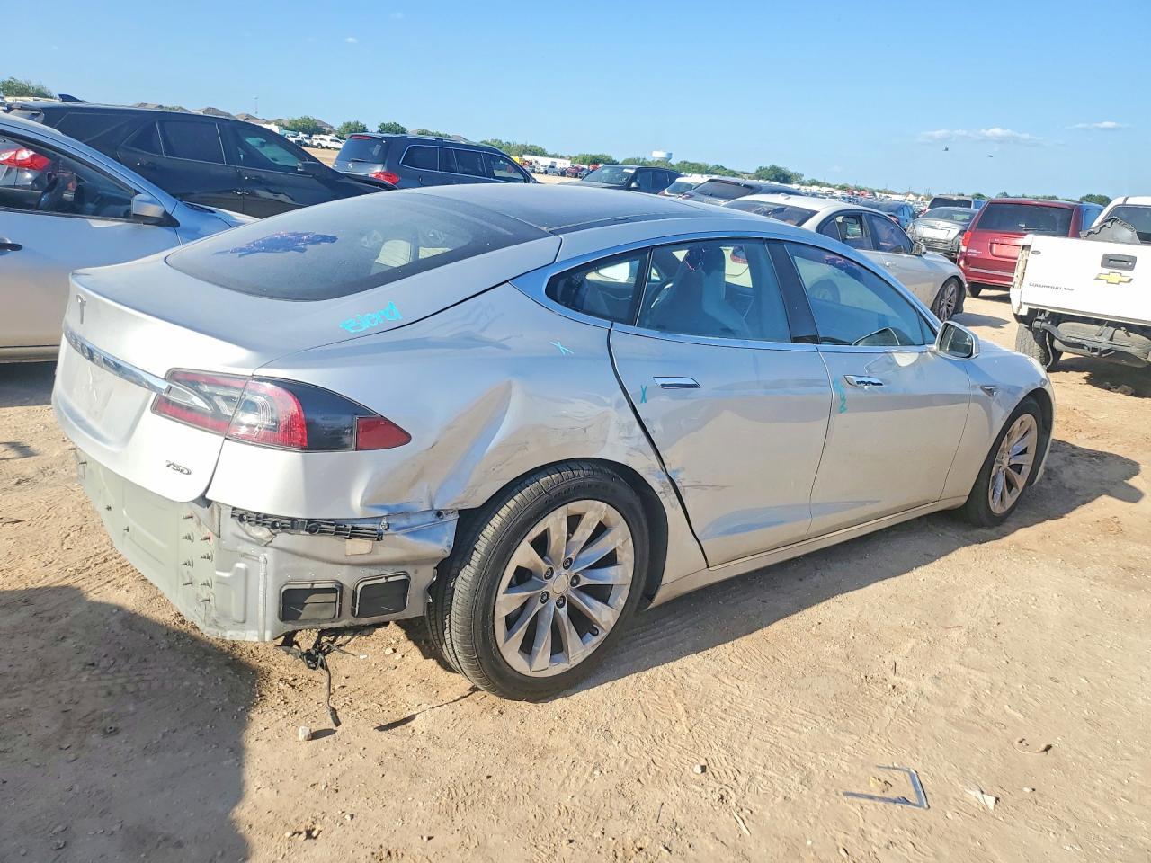 2016 Tesla Model S - Image 3