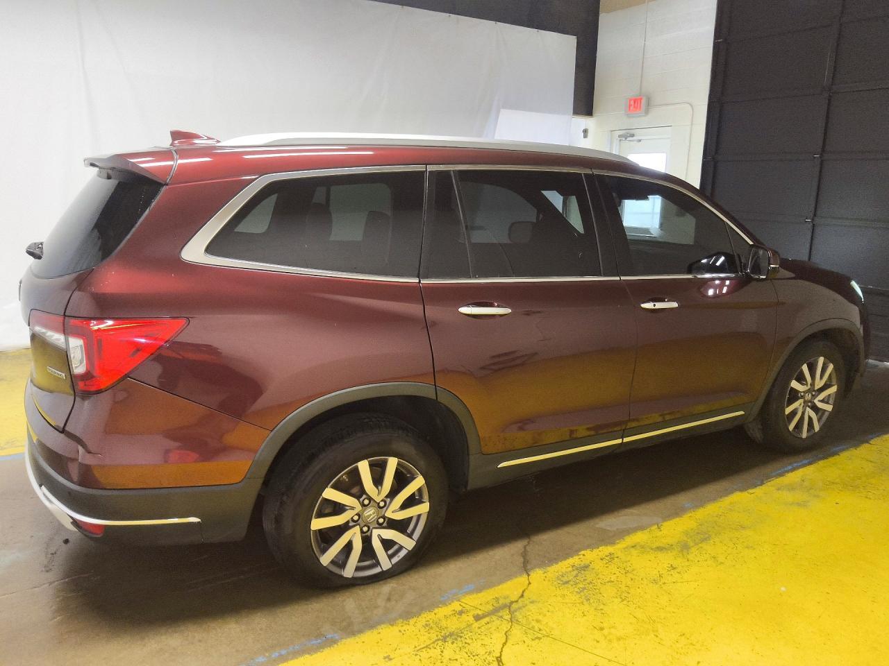 2019 Honda Pilot Touring - Image 3