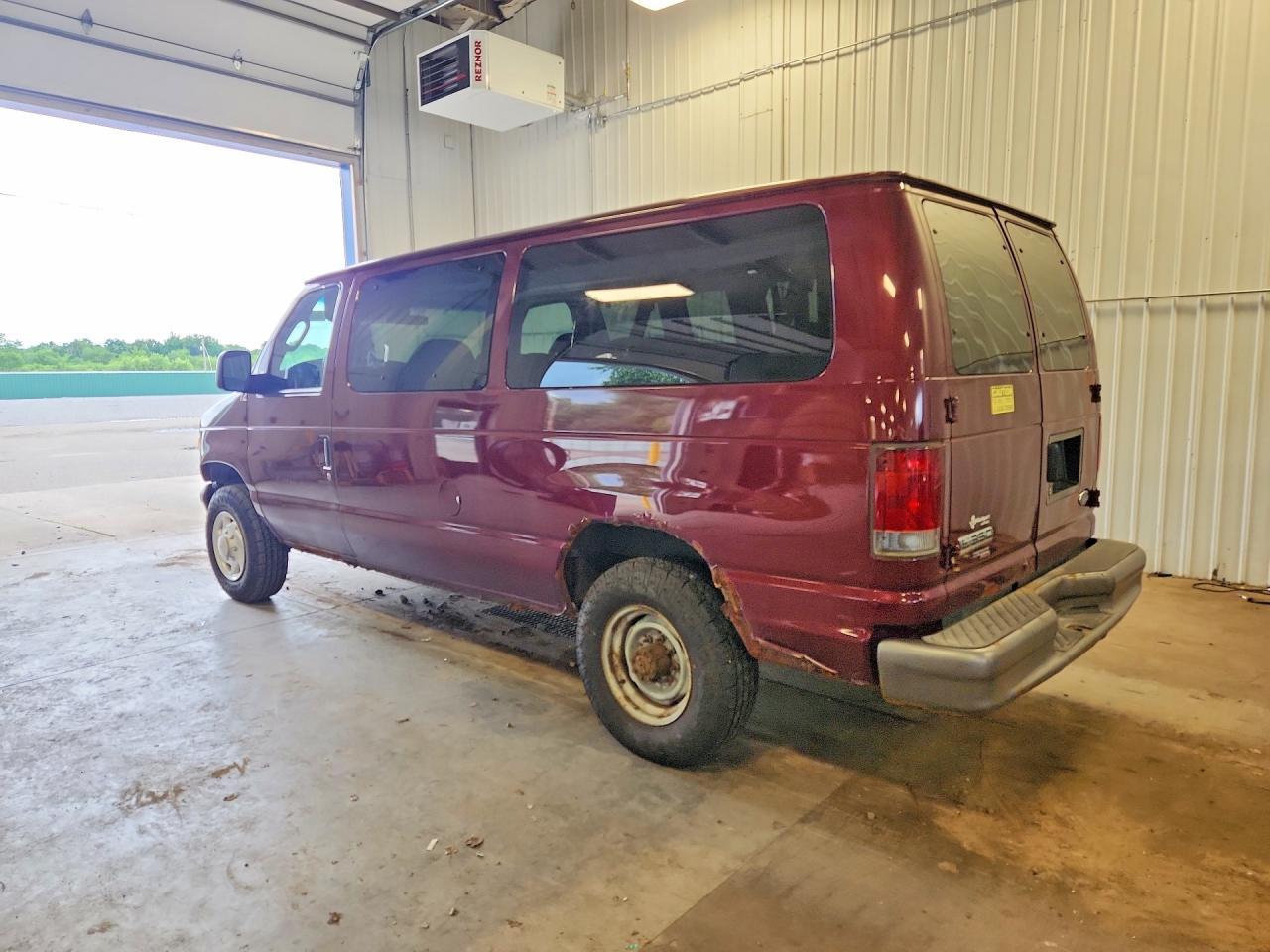 2007 Ford Econoline E350 Super Duty Wagon - Image 2