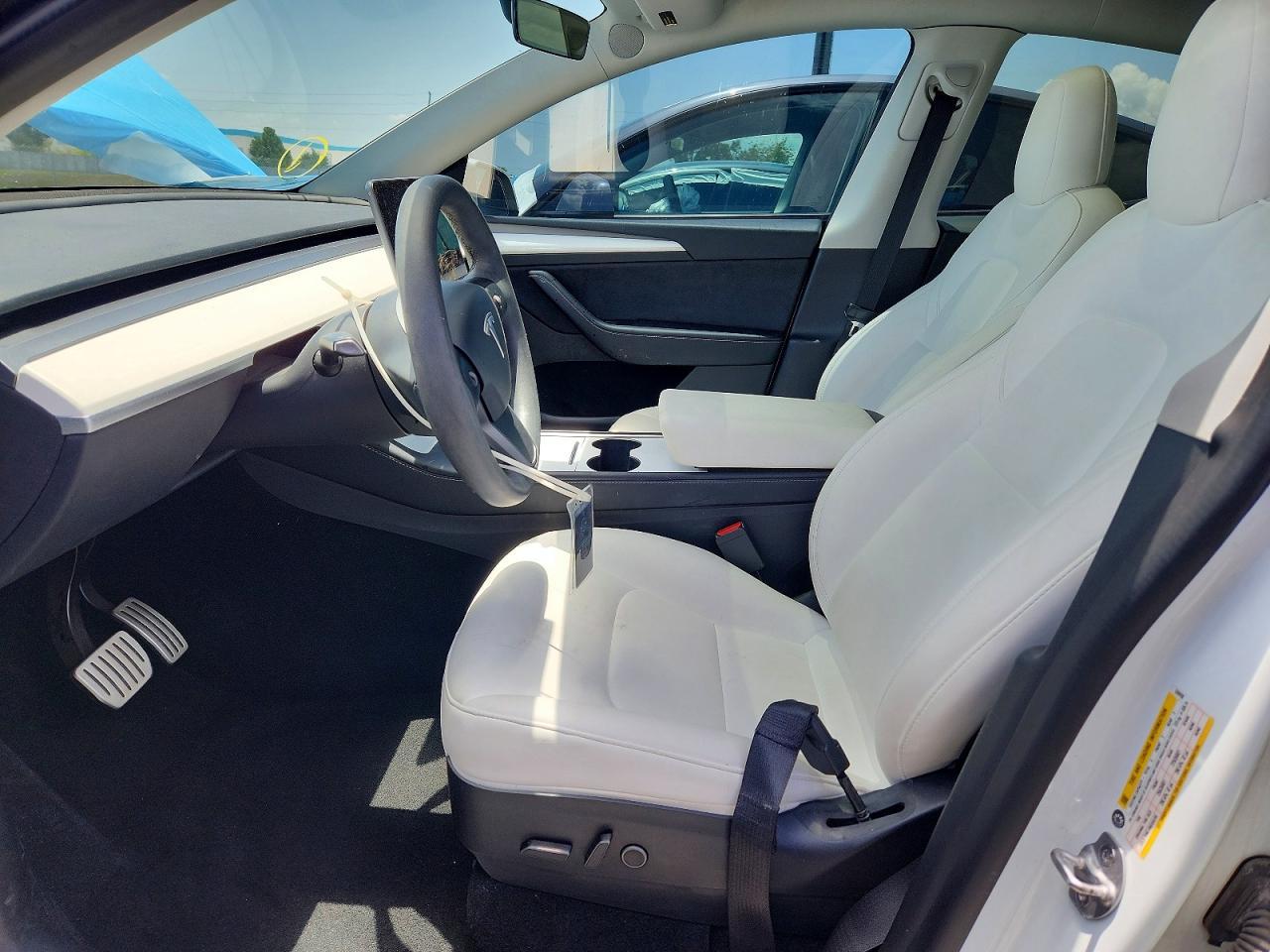 2022 Tesla Model Y - Image 7