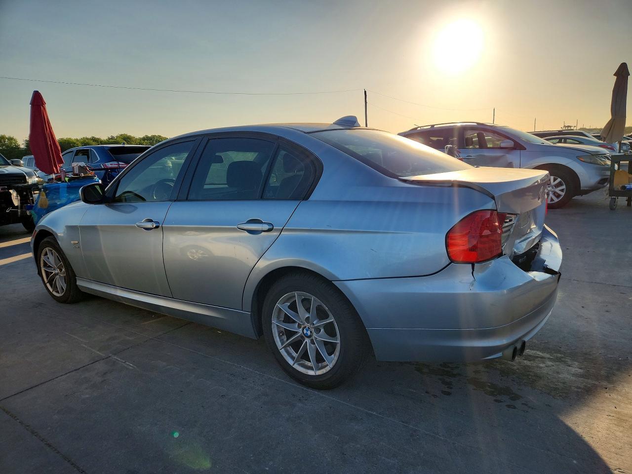 2010 BMW 328 Xi - Фото 2