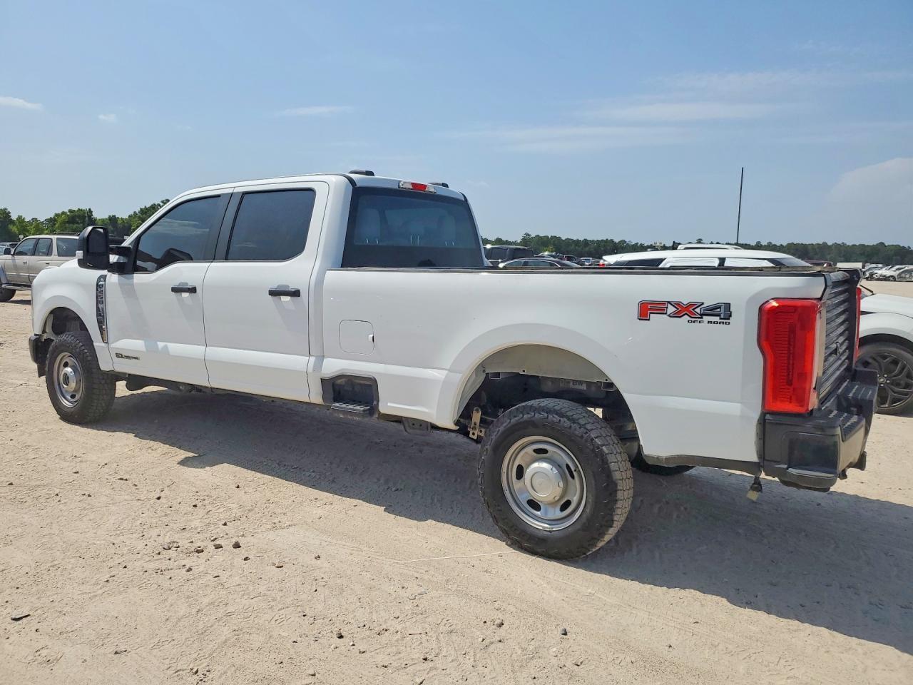 2024 Ford F250 Super Duty - Image 2