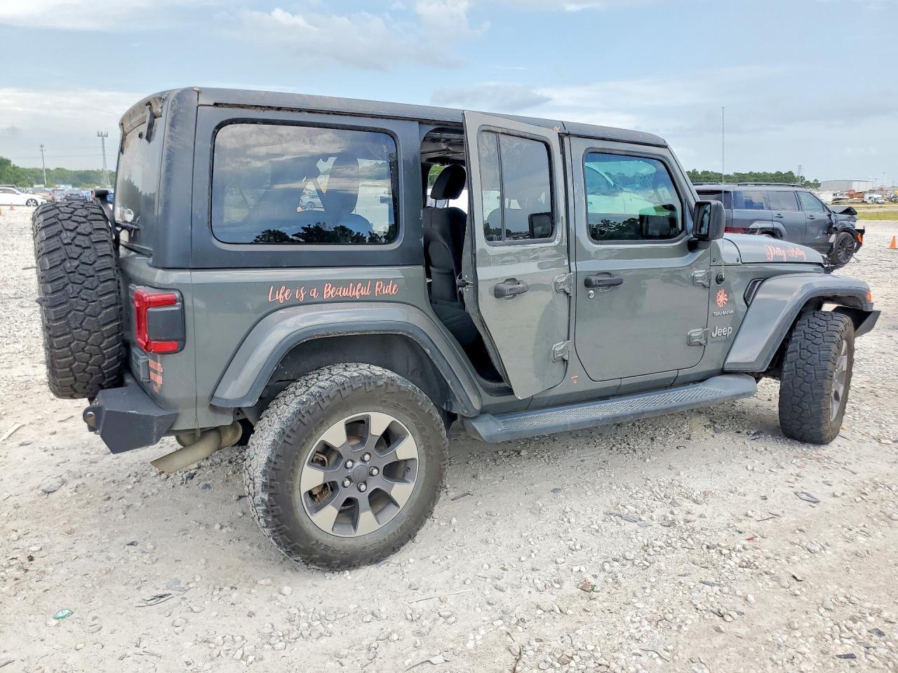 2020 Jeep Wrangler Unlimited Sahara - Фото 3