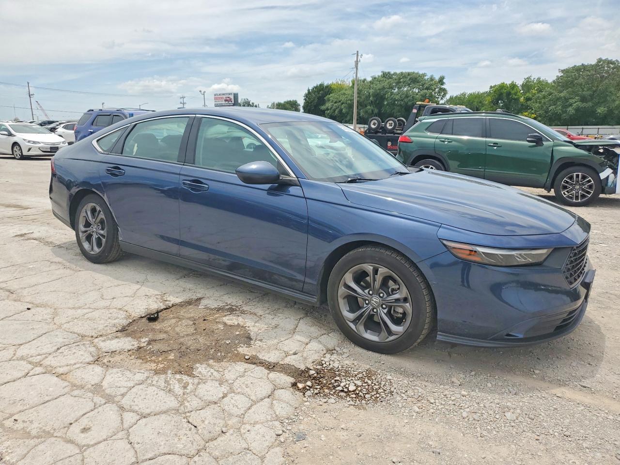 2023 Honda Accord Ex - Фото 4