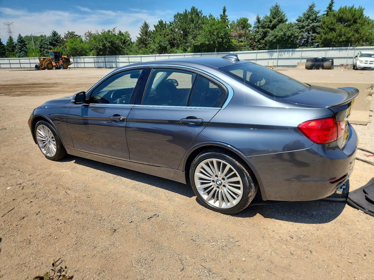 2013 BMW 328 Xi - Фото 2