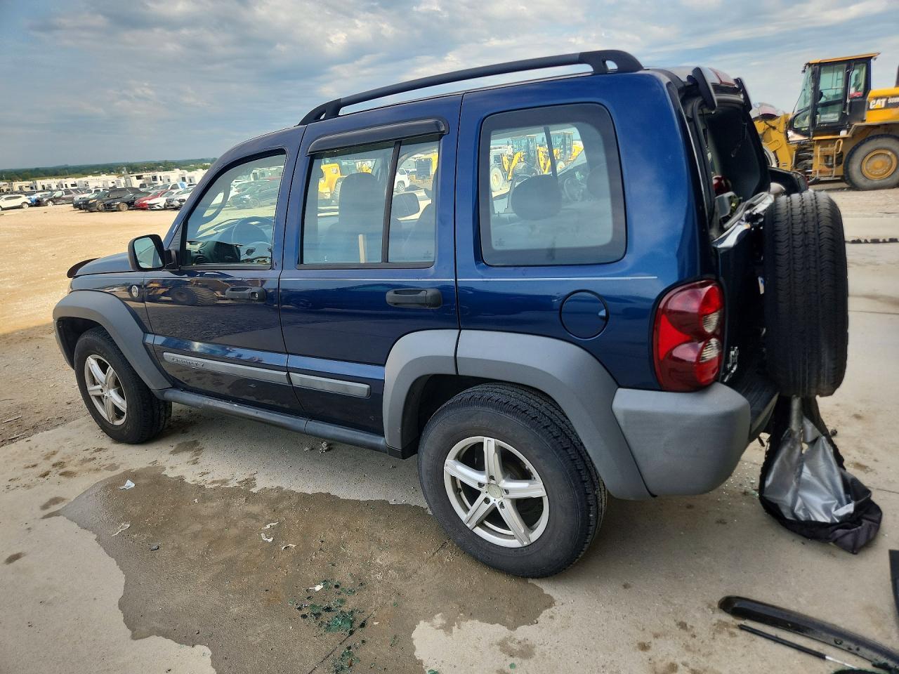 2005 Jeep Liberty Sport - Image 2