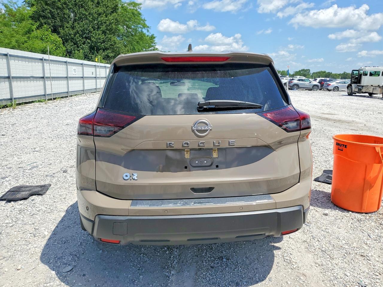 2025 Nissan Rogue Sv - Фото 6