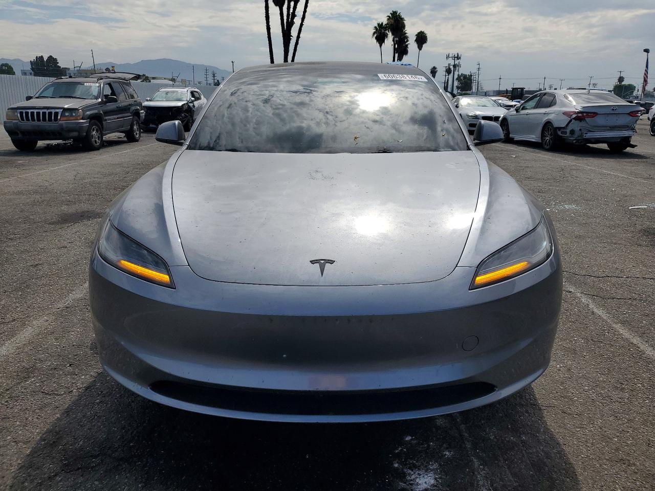2026 Tesla Model 3 - Фото 5