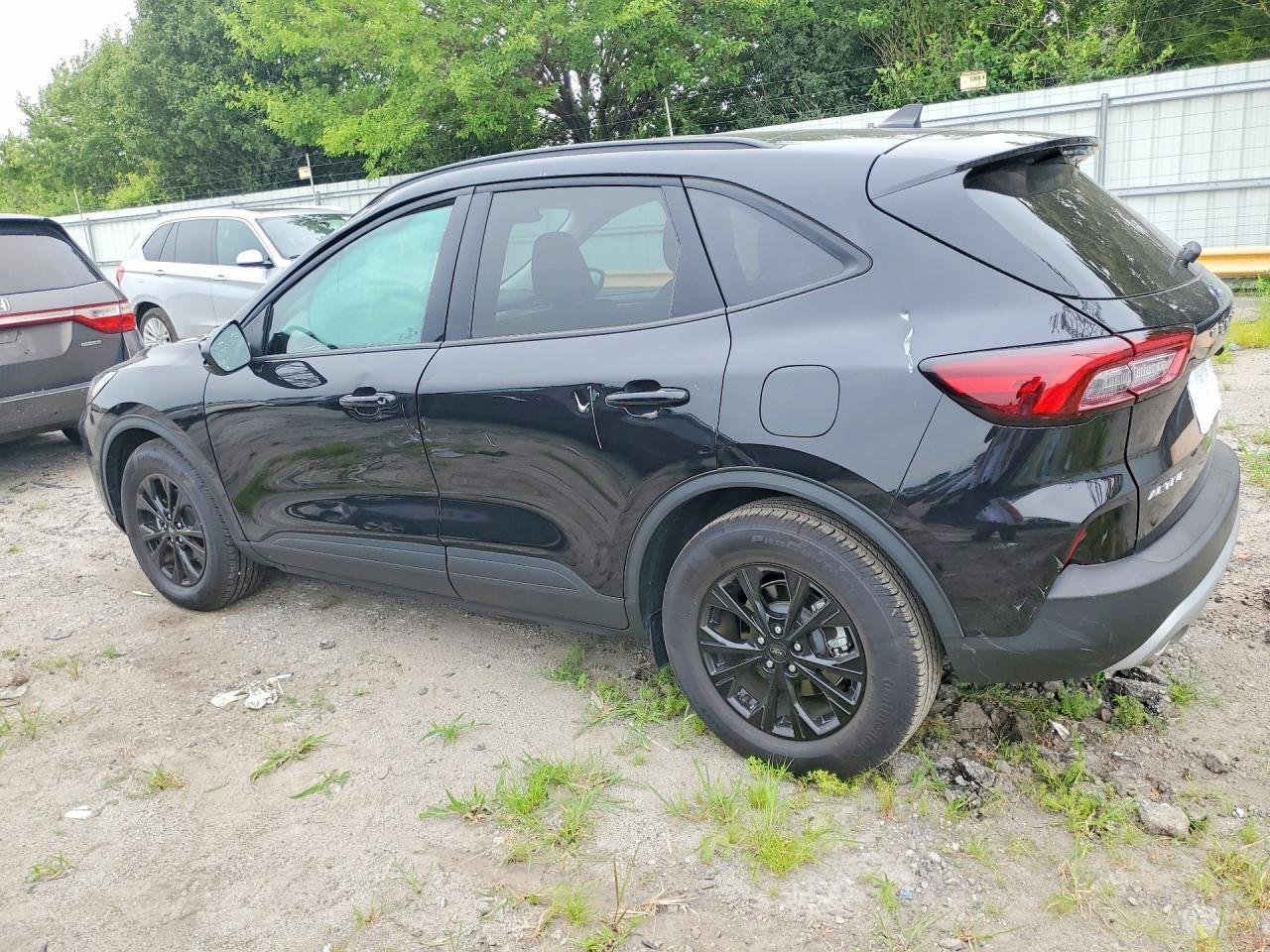 2025 Ford Escape Active - Image 2