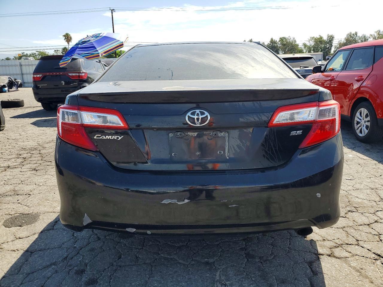 2014 Toyota Camry Se - Фото 6