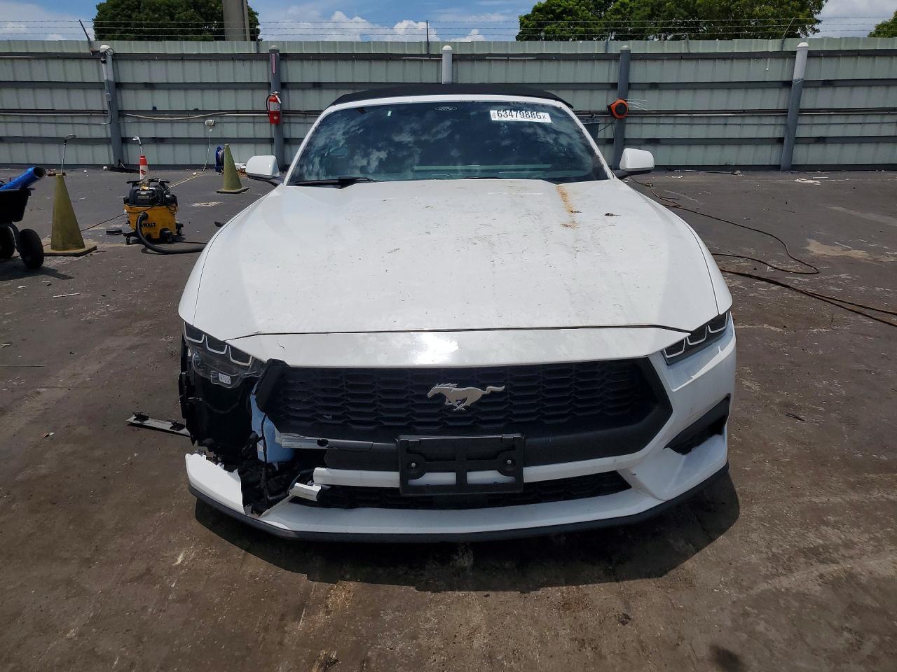 2024 Ford Mustang - Image 5