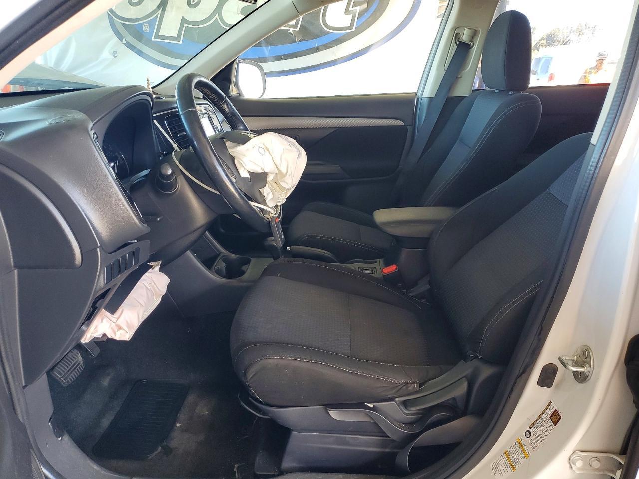 2016 Mitsubishi Outlander Se - Фото 7