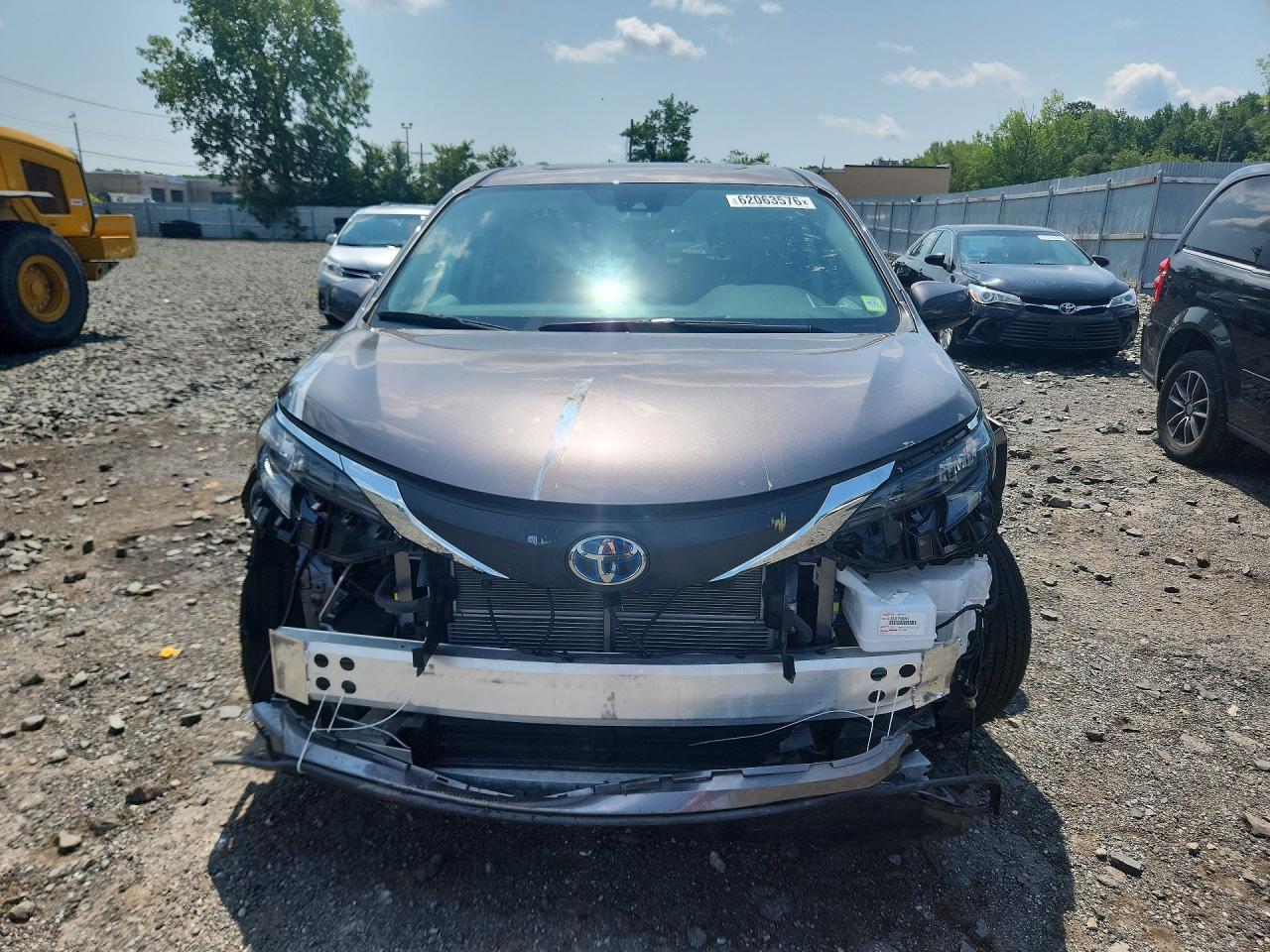 2024 Toyota Sienna Xle - Фото 5