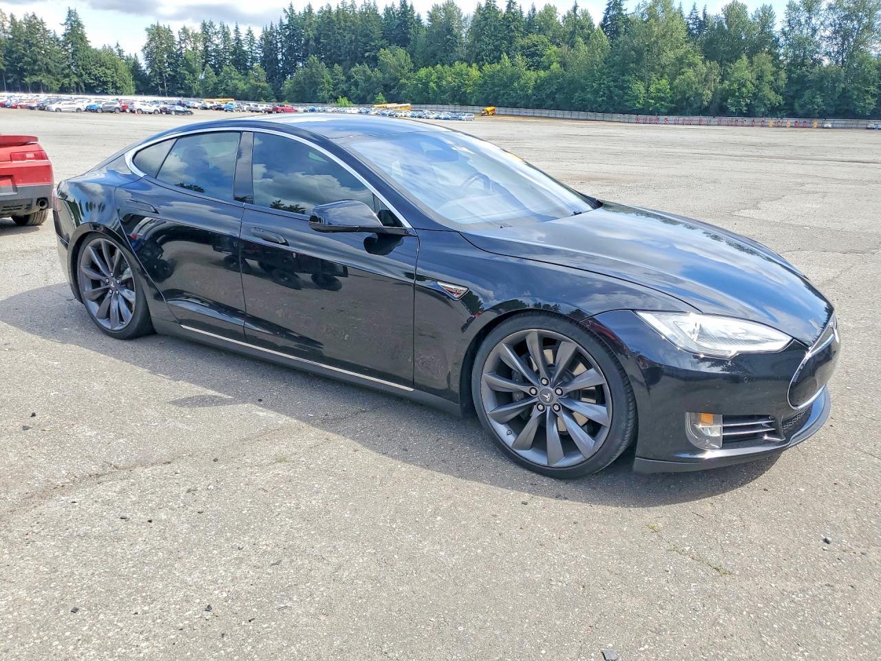 2015 Tesla Model S 60 - Фото 4