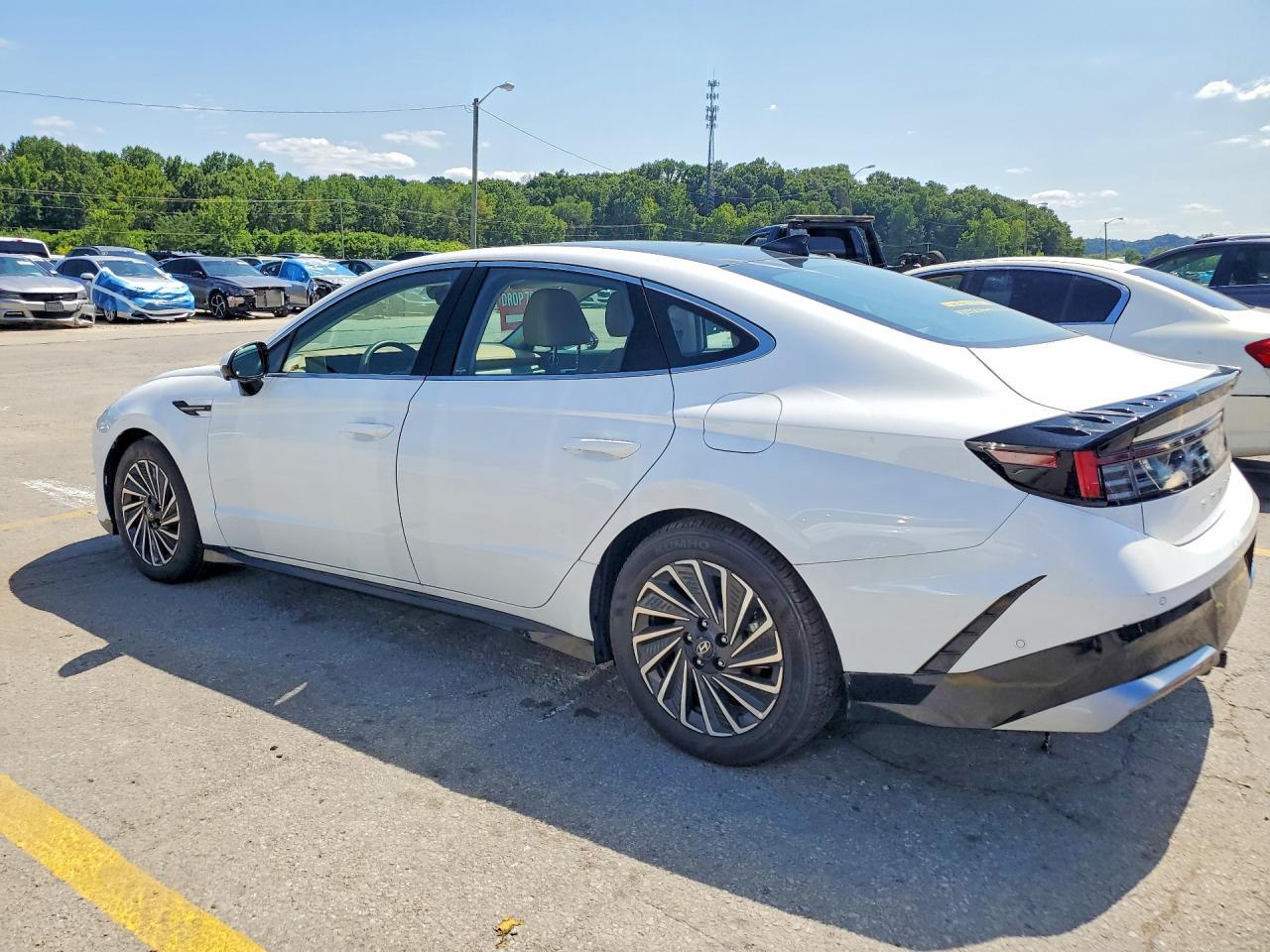 2026 Hyundai Sonata Hybrid Limited - Image 2