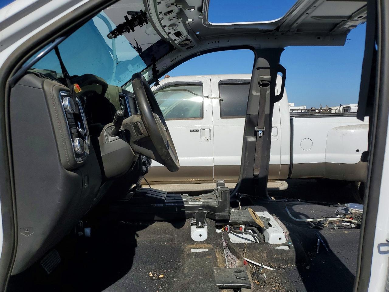 2023 GMC Sierra K3500 Denali - Фото 7
