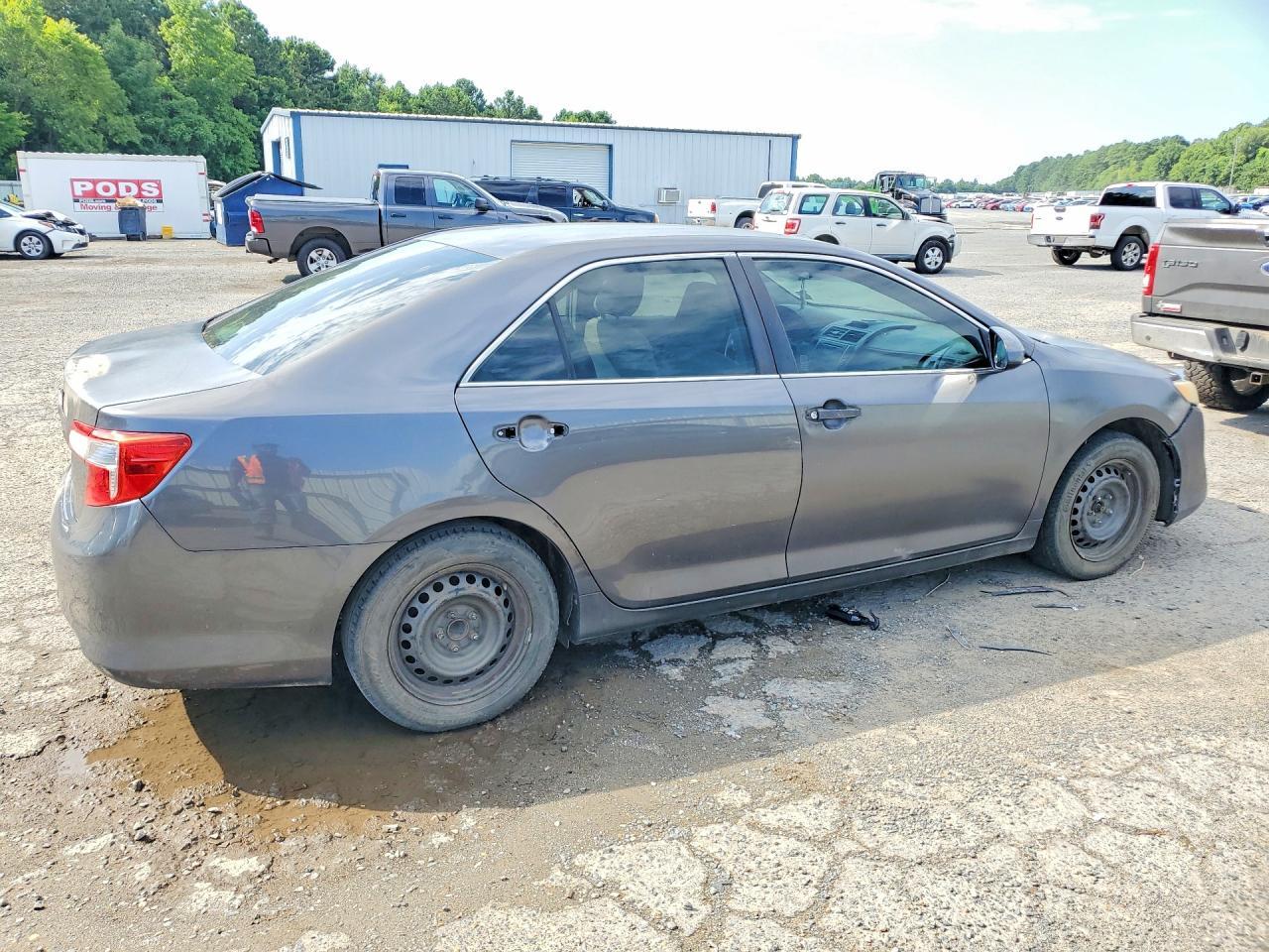 2012 Toyota Camry L - Image 3