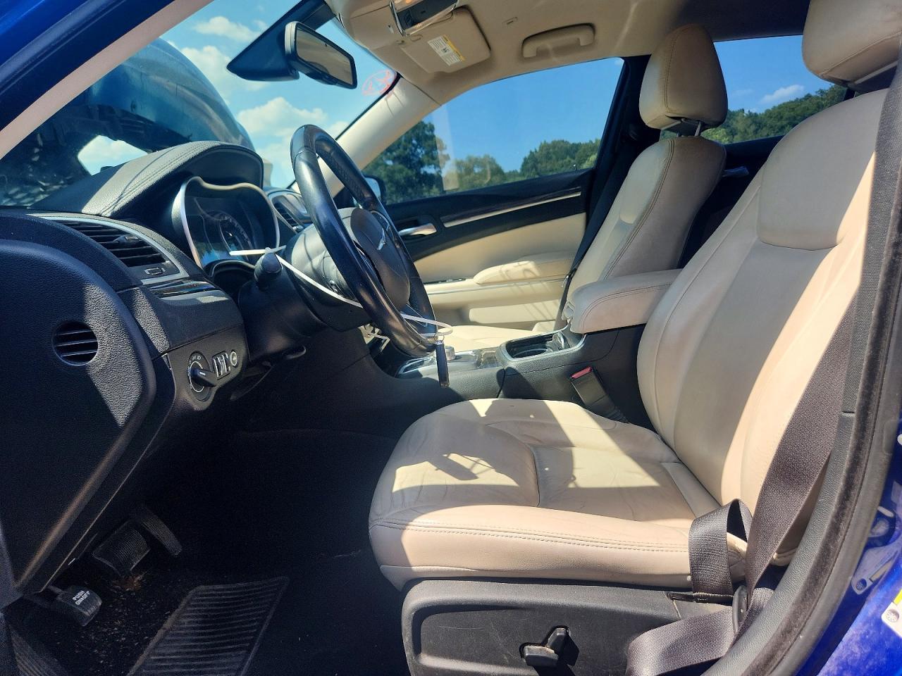 2019 Chrysler 300 Touring - Фото 7