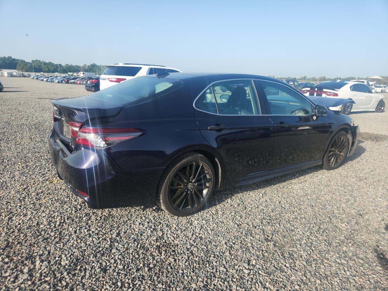 2022 Toyota Camry Xse - Фото 3