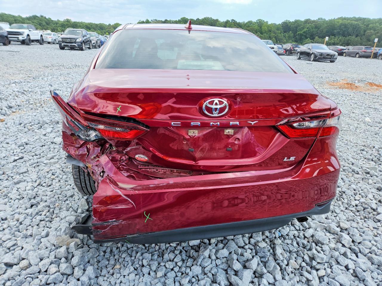 2022 Toyota Camry Le - Фото 6