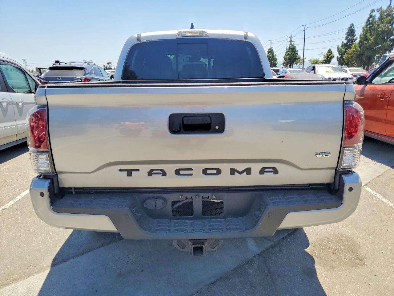 2023 Toyota Tacoma Double Cab - Image 6