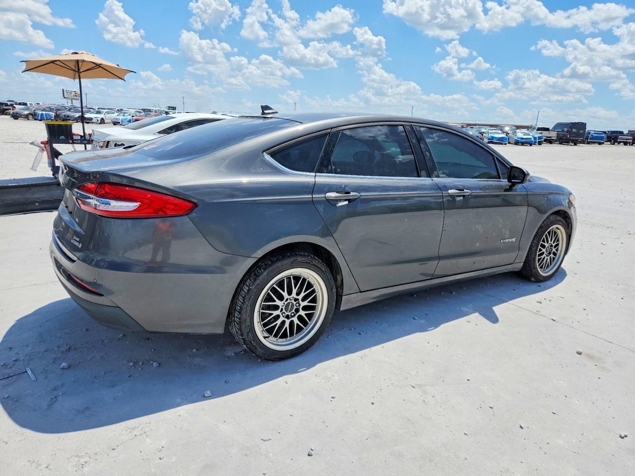 2019 Ford Fusion Se - Image 3
