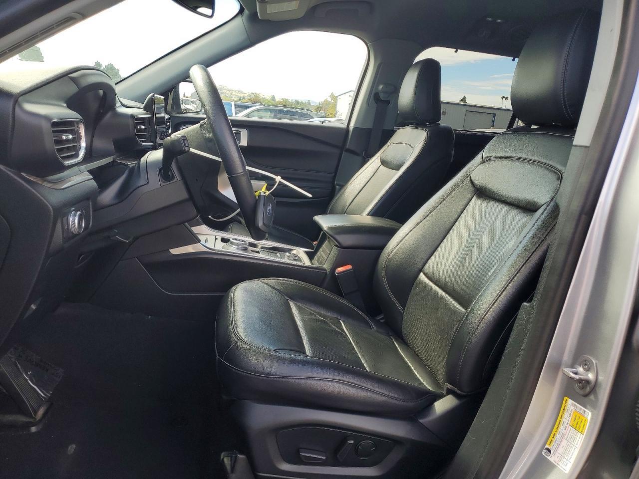 2022 Ford Explorer Limited - Image 7