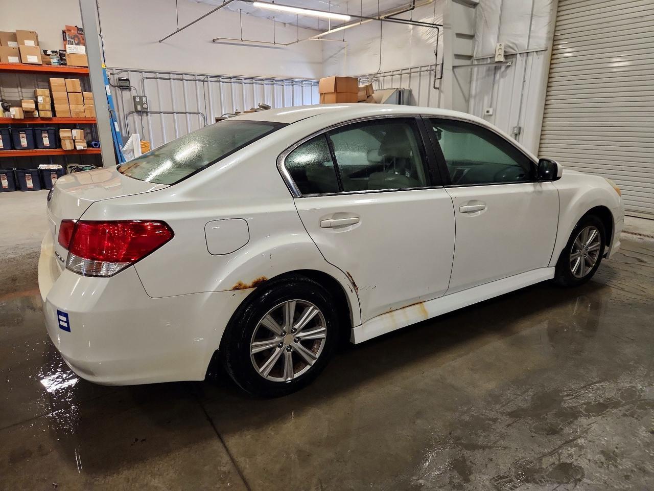 2011 Subaru Legacy 2.5I Premium - Фото 3