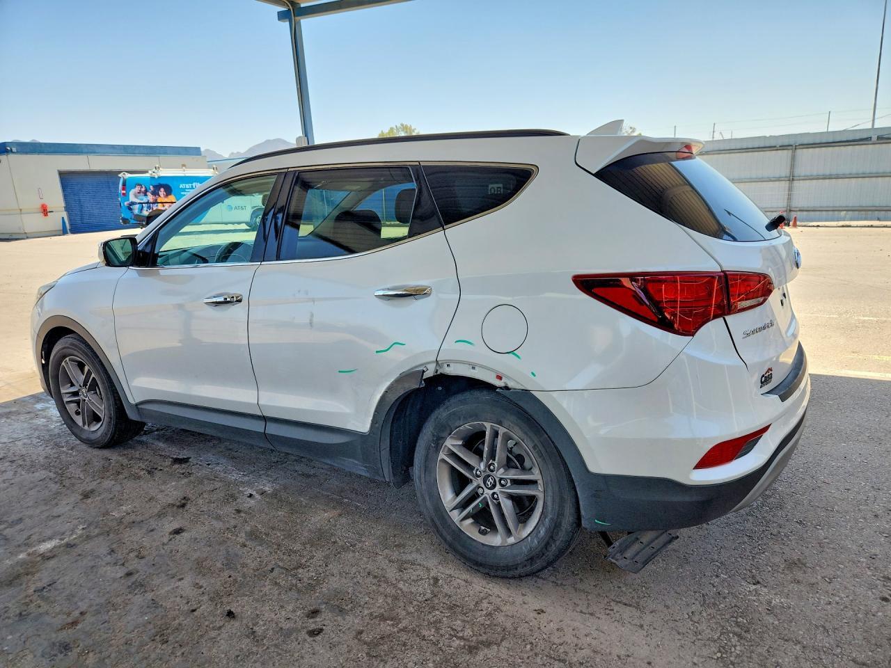 2018 Hyundai Santa Fe Sport 2.4L - Фото 2