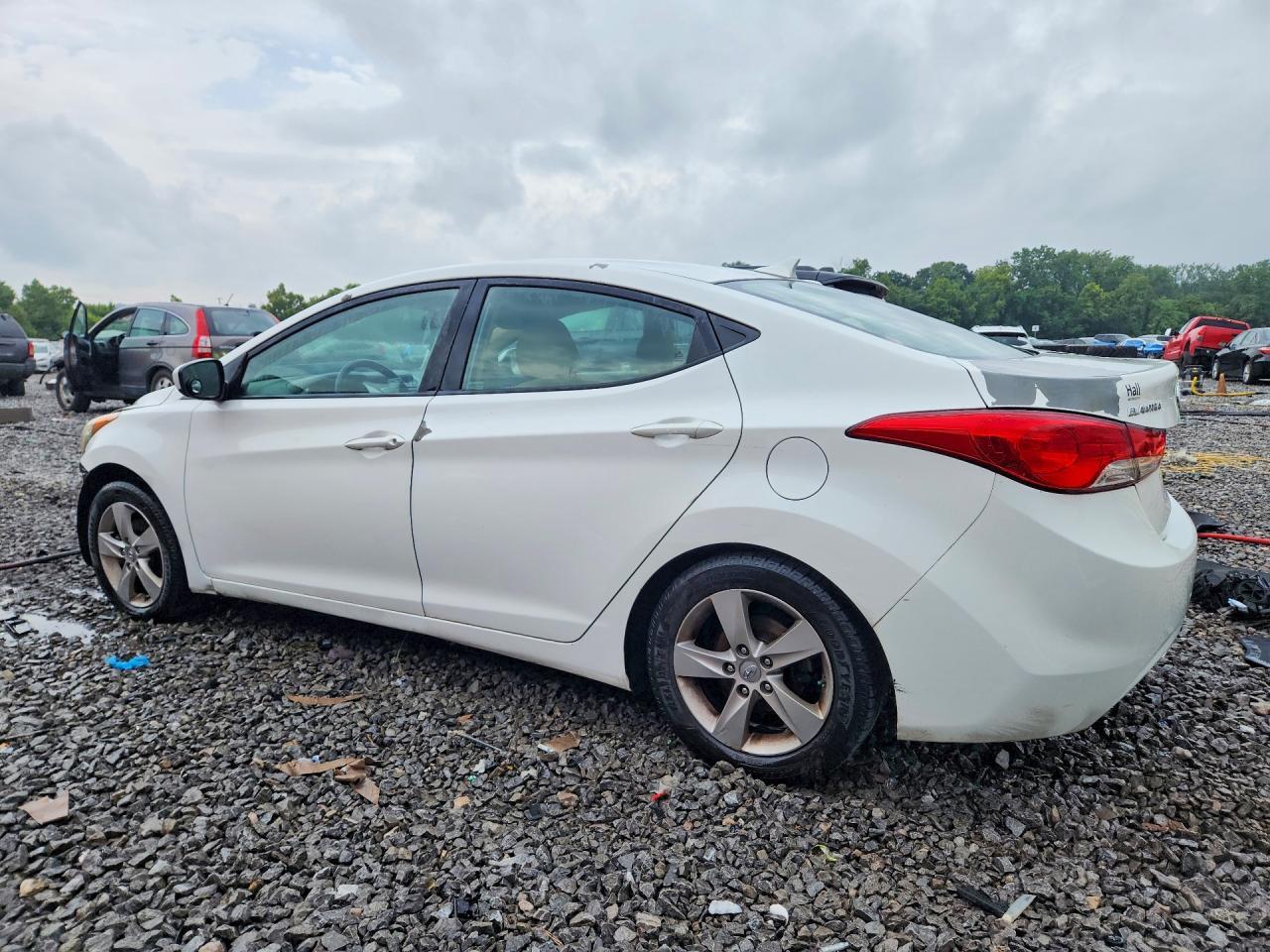 2013 Hyundai Elantra Gls - Image 2