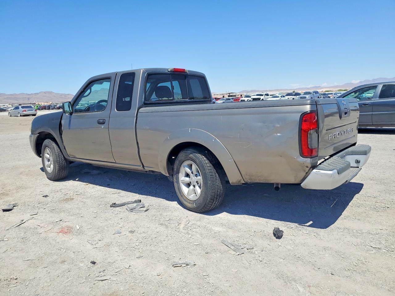 2003 Nissan Frontier - Image 2