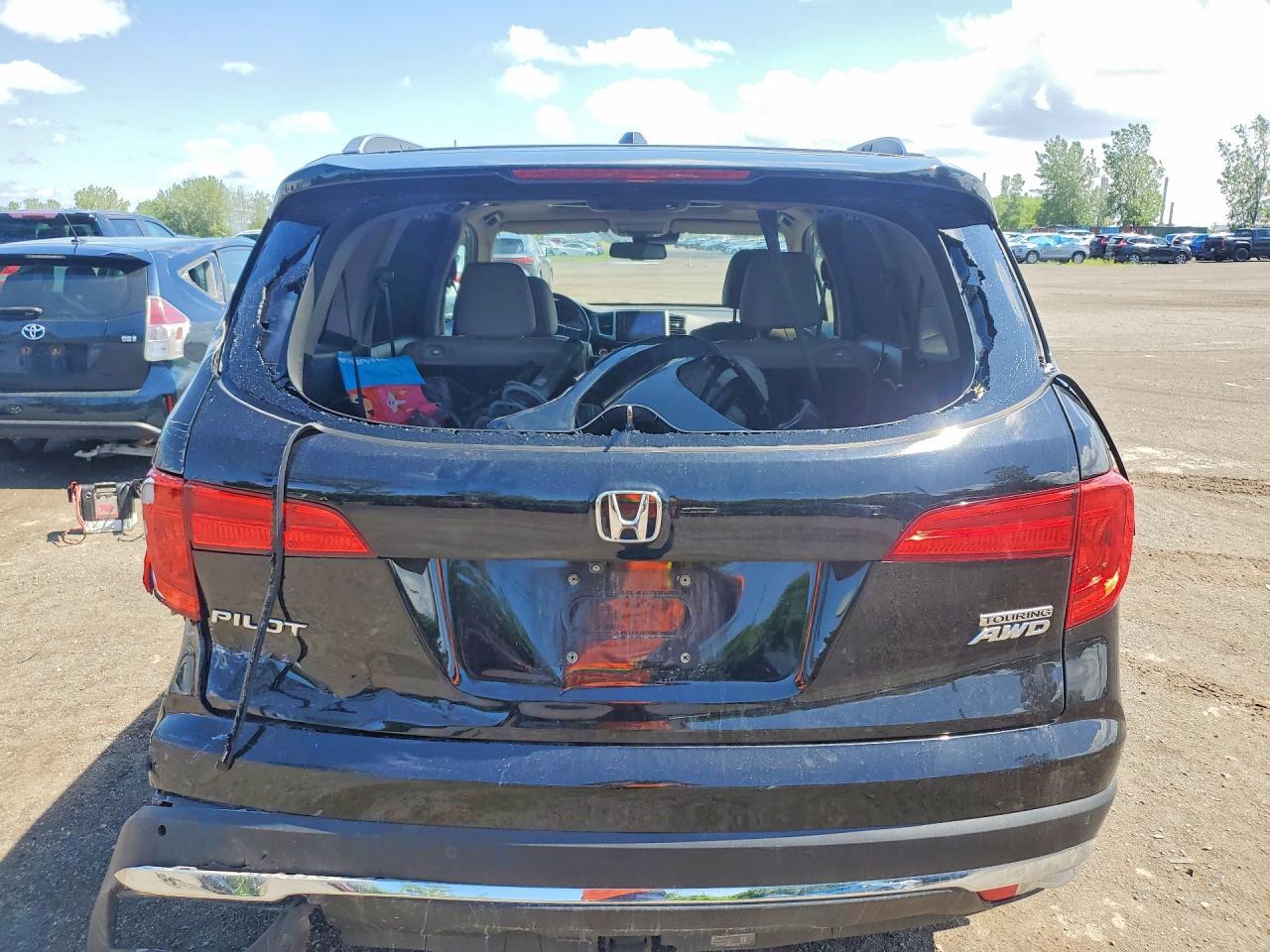 2016 Honda Pilot Touring - Image 6
