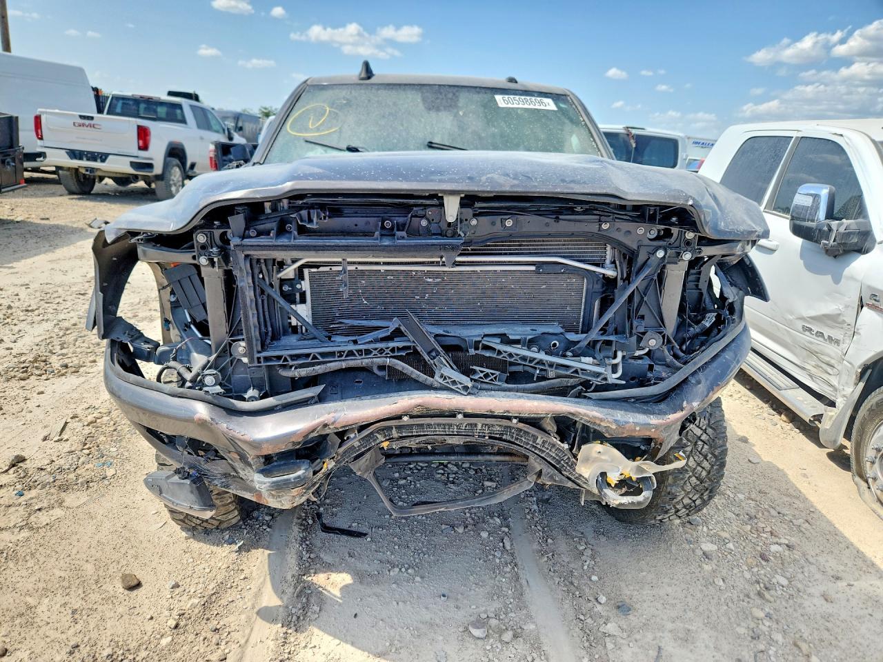 2022 Ram 2500 Laramie - Фото 5