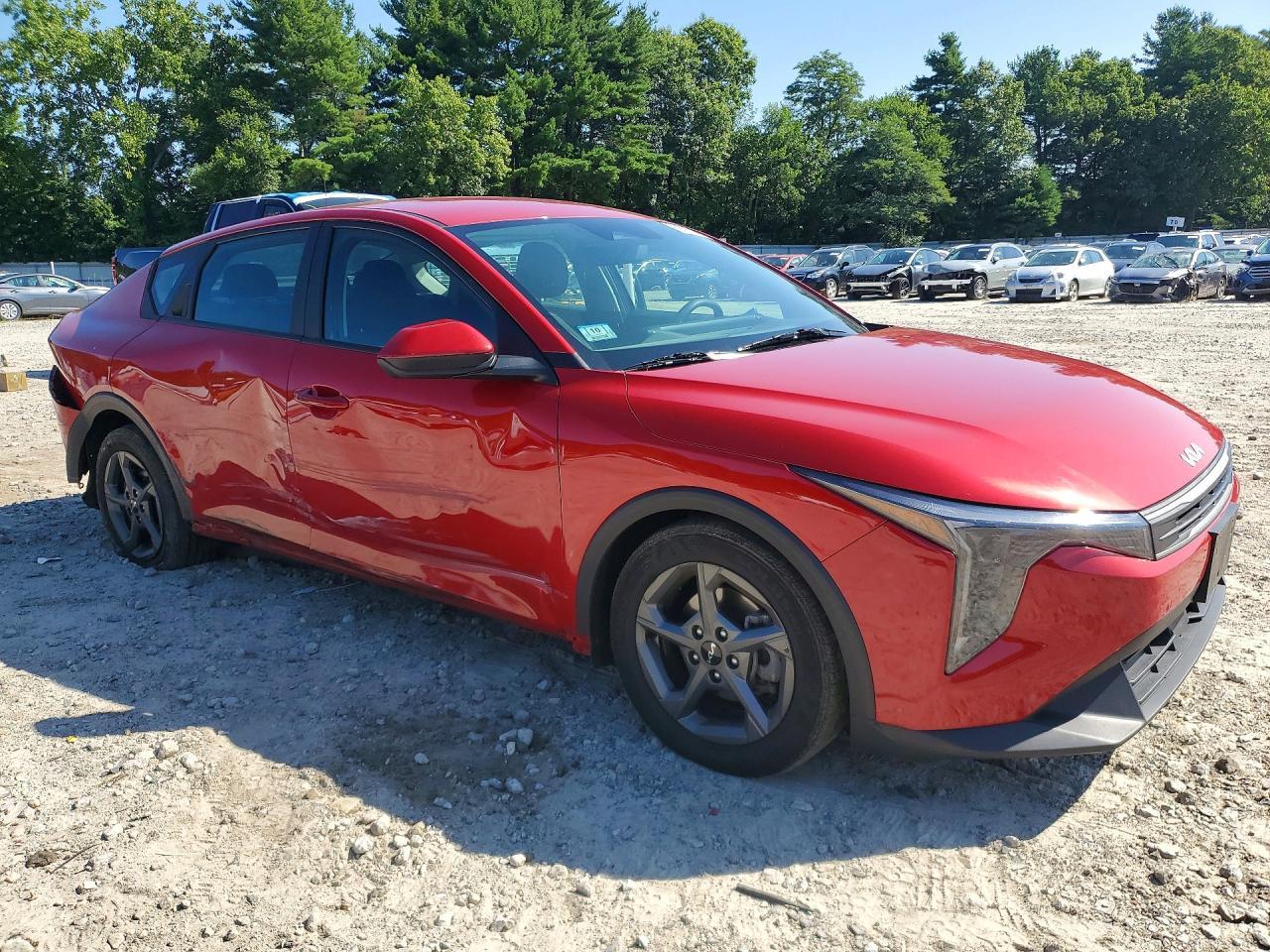 2025 Kia K4 Lxs - Image 4