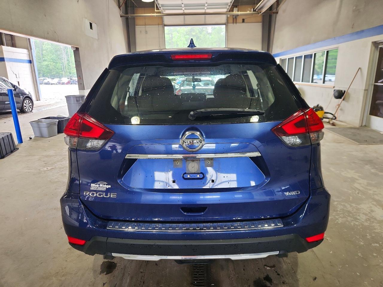 2017 Nissan Rogue S - Фото 6