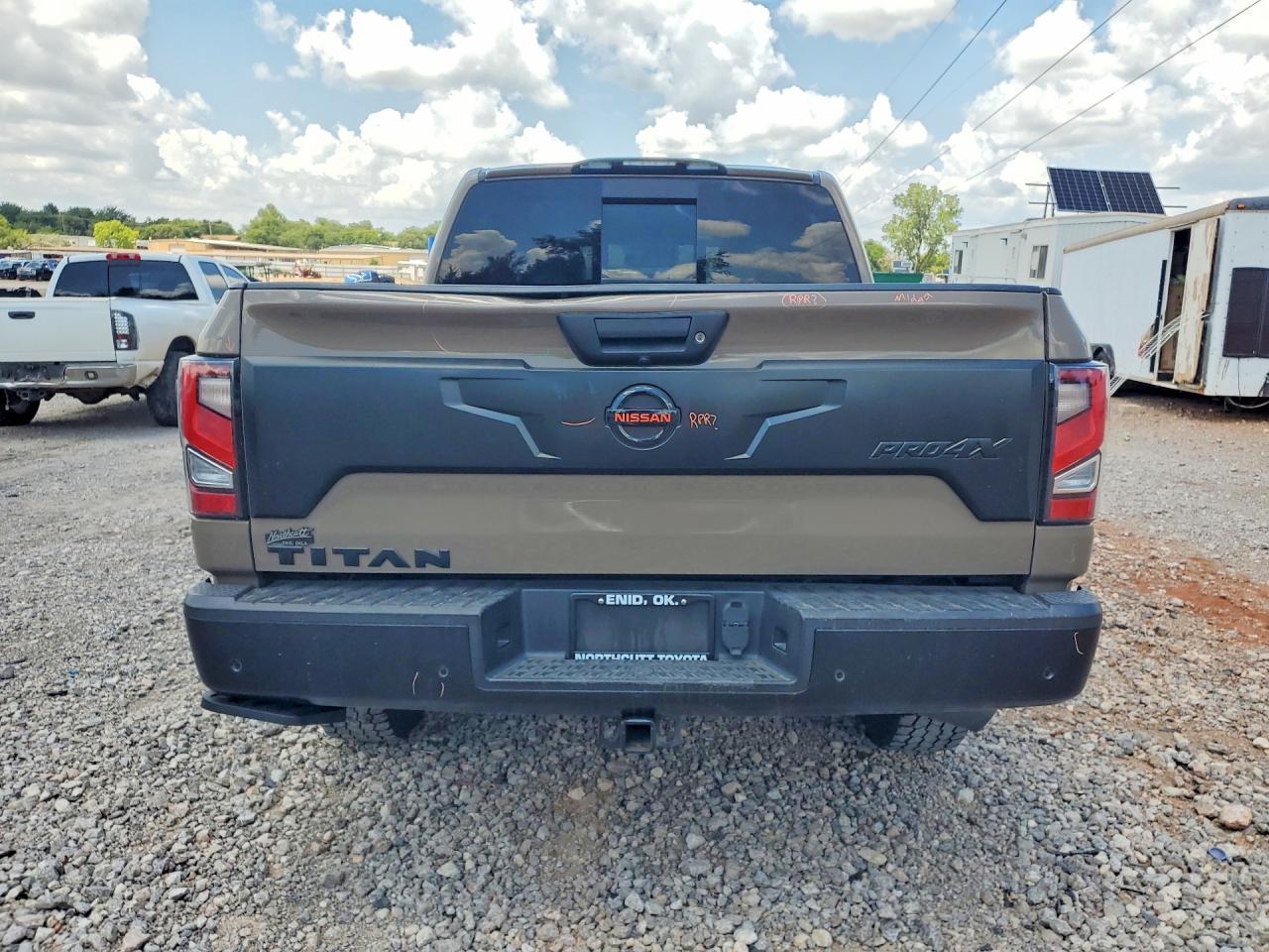 2021 Nissan Titan Pro-4X - Image 6