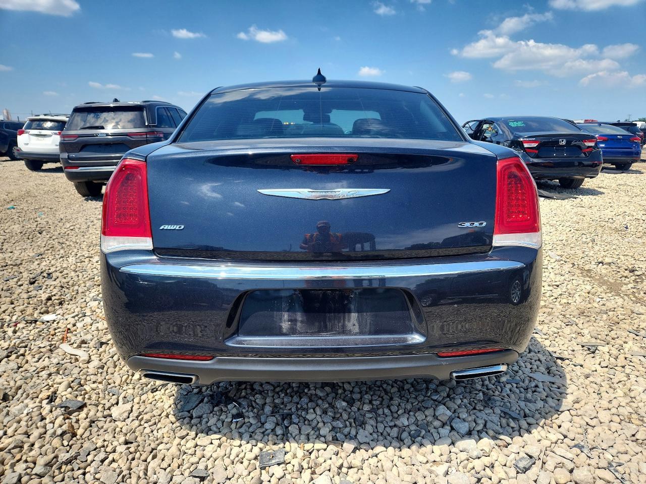 2016 Chrysler 300 Limited - Фото 6