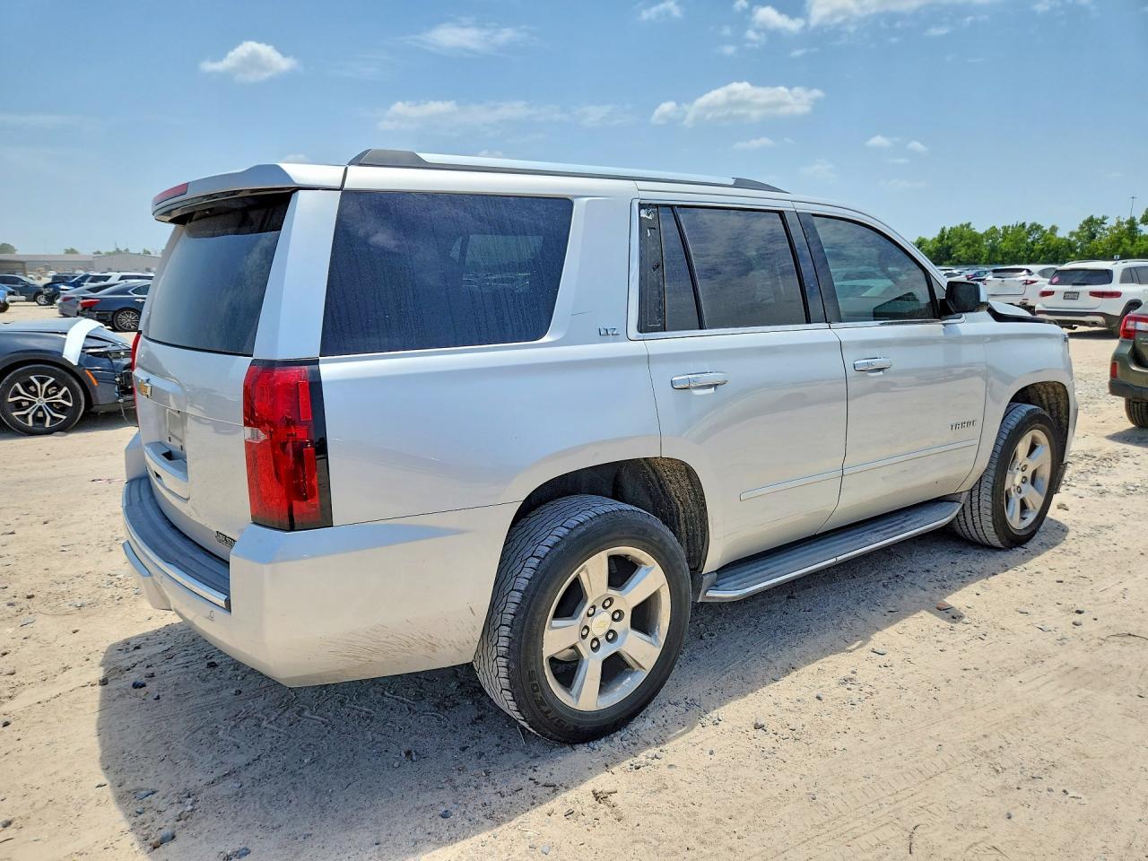 2015 Chevrolet Tahoe C1500 Ltz - Image 3