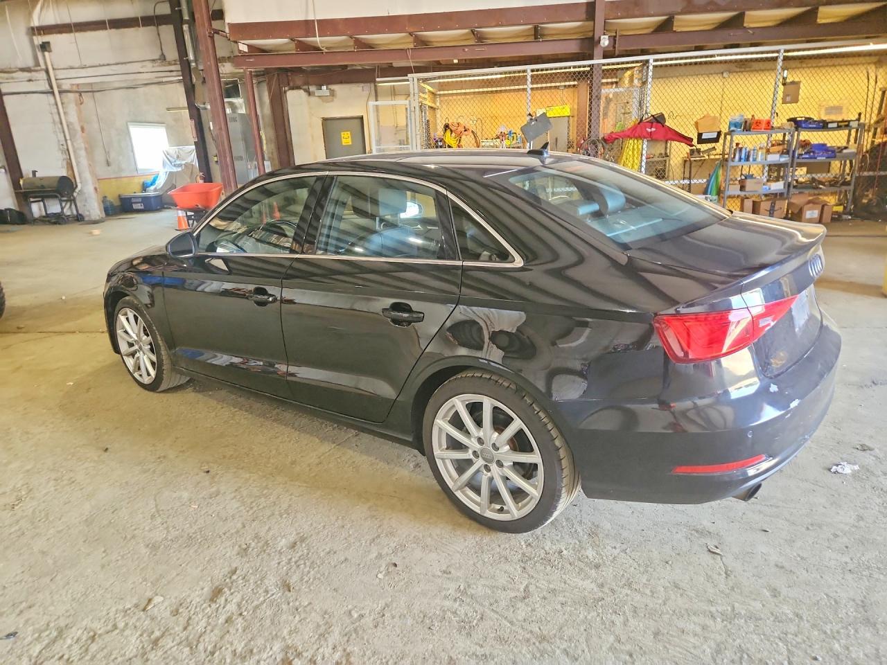 2015 Audi A3 Premium Plus - Фото 2