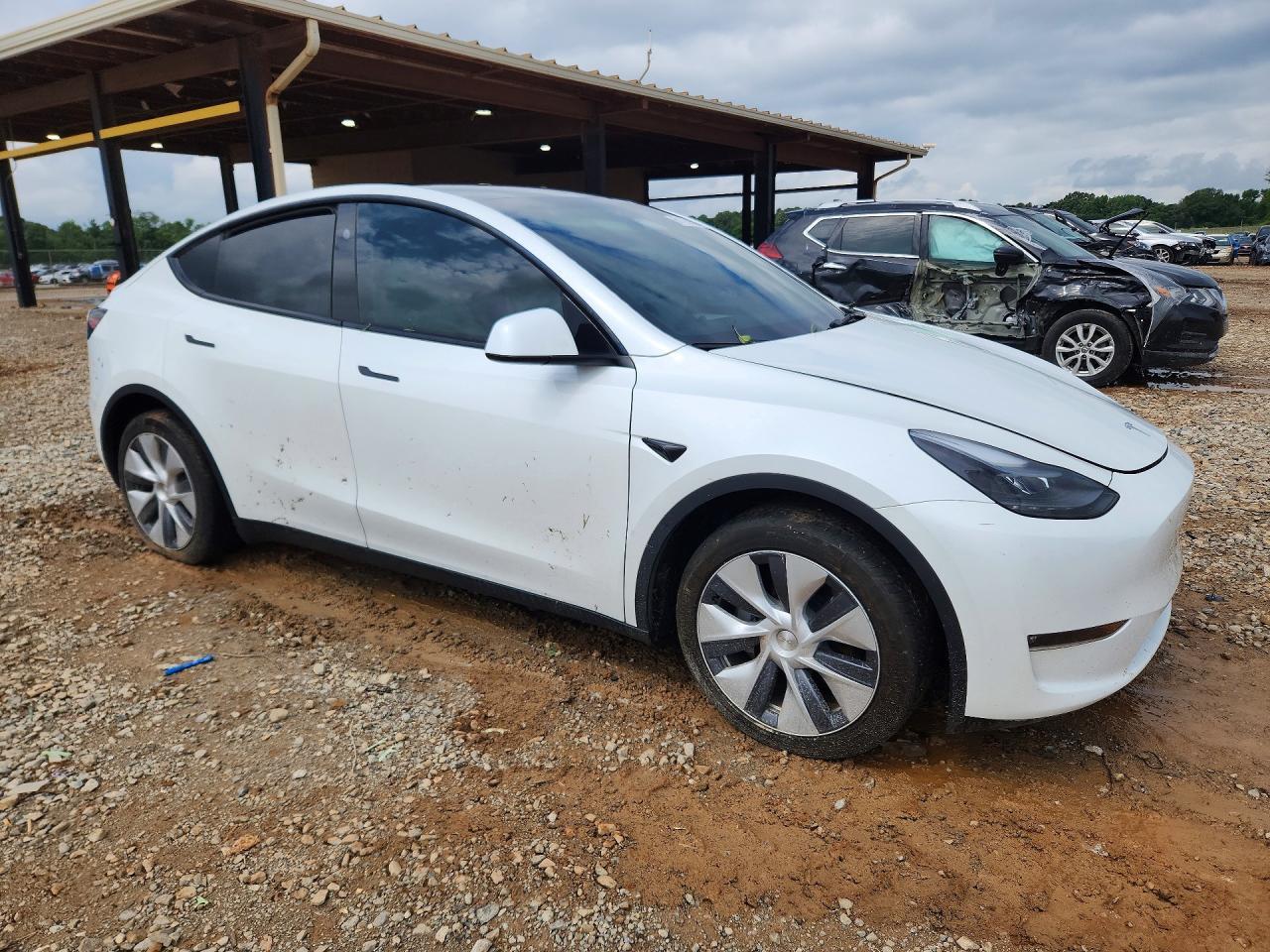 2023 Tesla Model Y - Фото 4