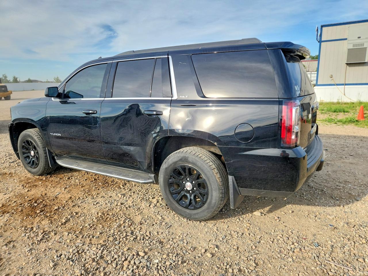2016 GMC Yukon Slt - Фото 2