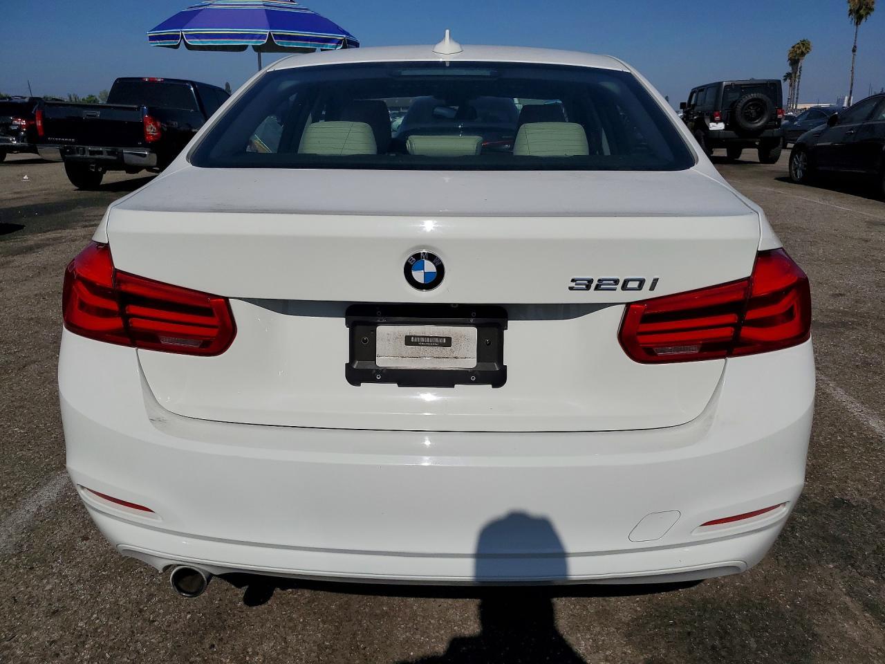 2018 BMW 320 I - Фото 6