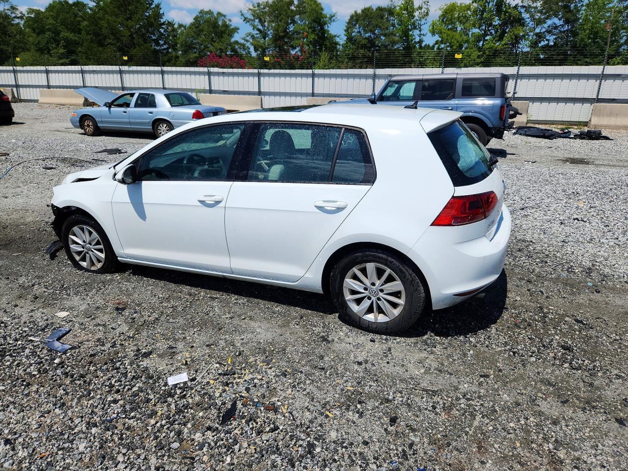 2016 Volkswagen Golf S/Se - Фото 2