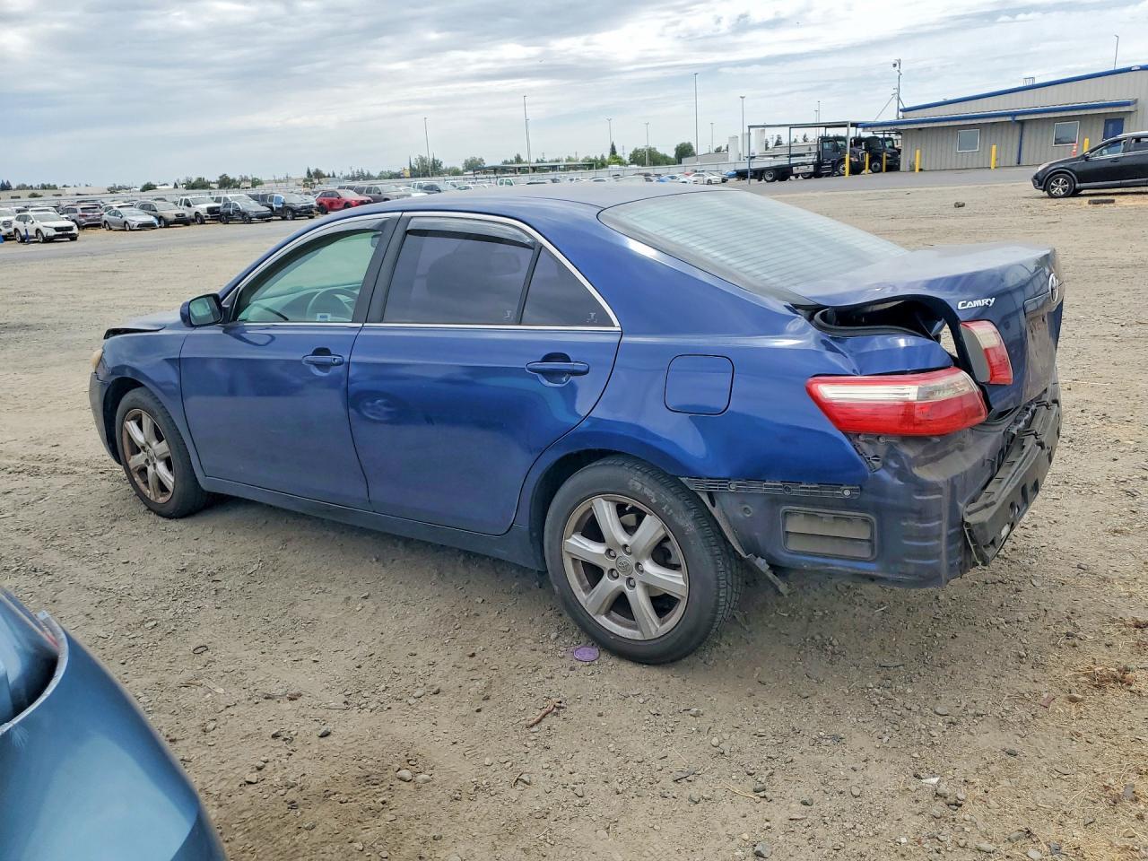 2007 Toyota Camry Le - Фото 2