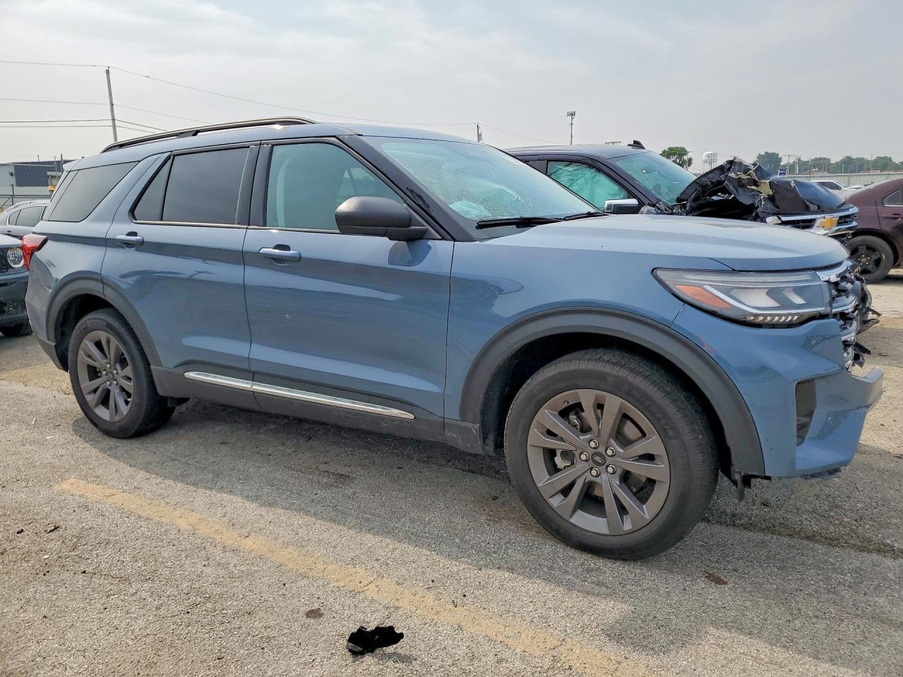 2025 Ford Explorer Active - Фото 4