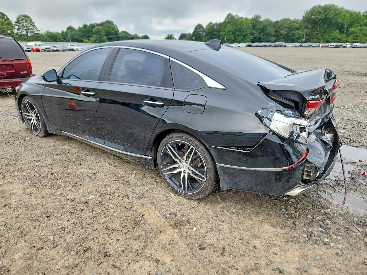 2021 Honda Accord Touring - Фото 2