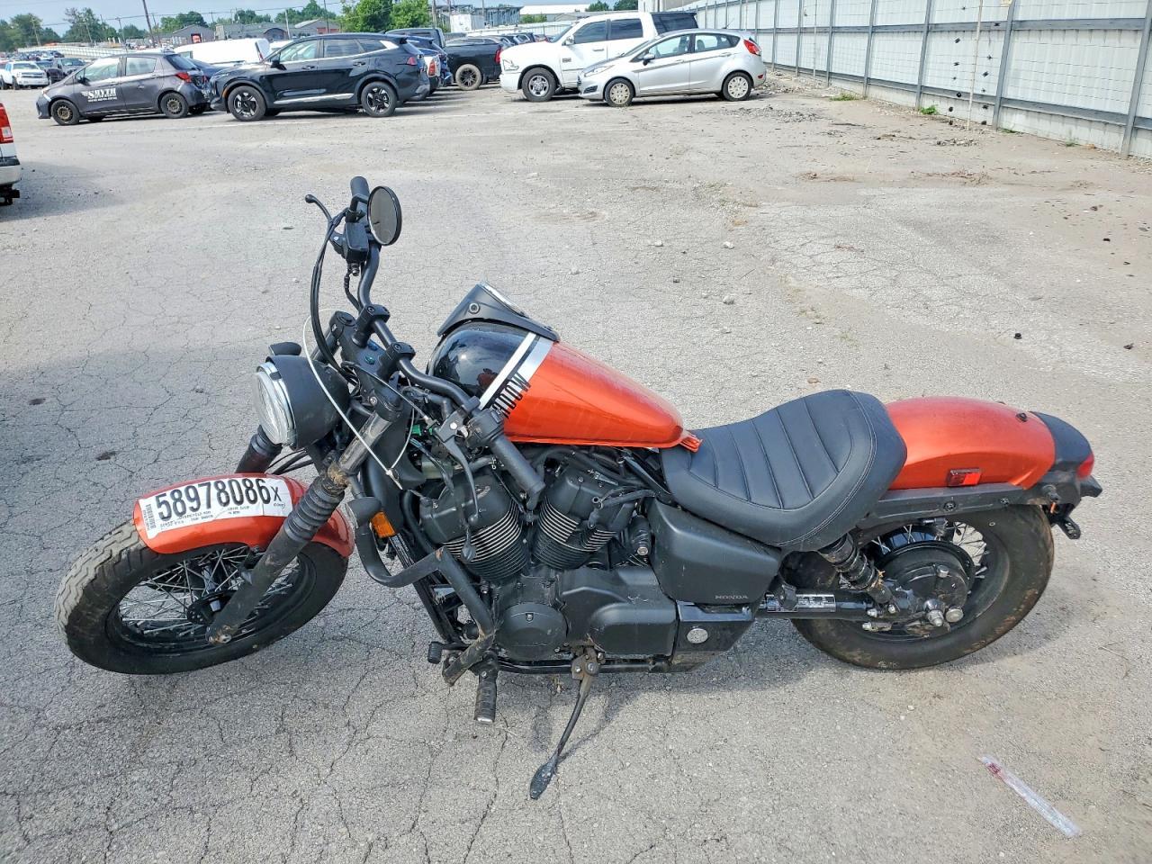 2024 Honda Vt750 C2B - Фото 3